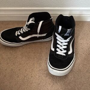 Old Skool high top black and white vans
